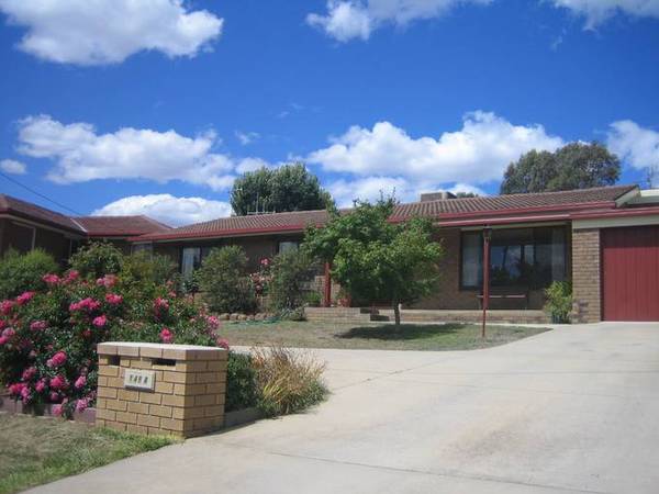 IMMACULATE RENOVATED HOME Picture 1