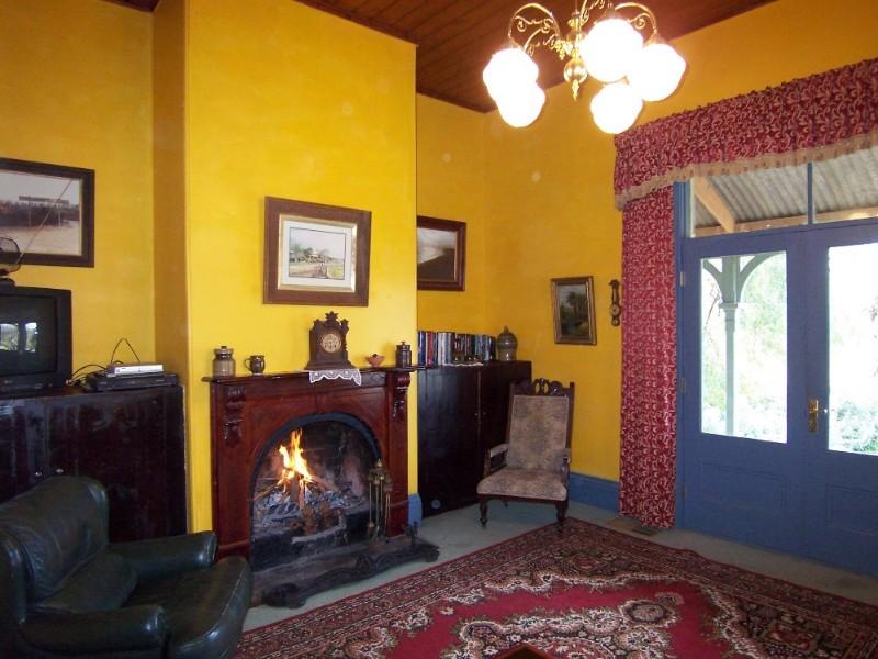 VINE HILL VILLA - CIRCA 1888 Picture 3