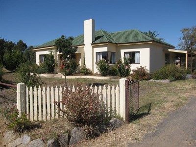 HOBBY FARM IN SEDGWICK Picture