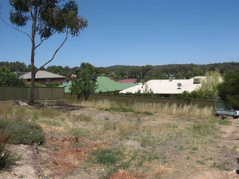 QUALITY LOCATION IN STRATHDALE Picture 3