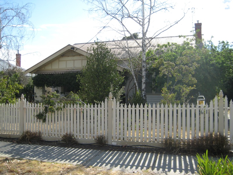Weatherboard in Prime Location Picture 1