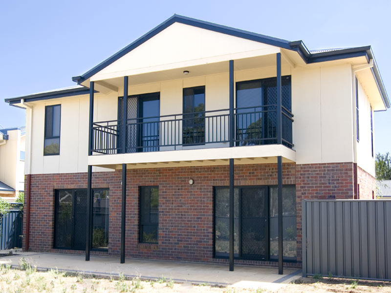 LARGE ALLOTMENT FOR THE WHOLE FAMILY TO ENJOY Picture 1