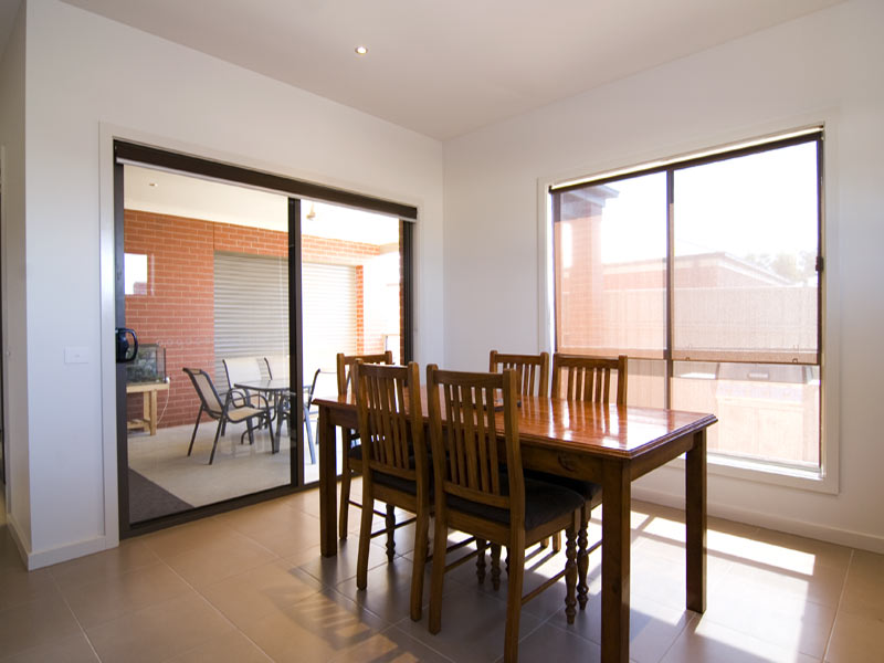 LIGHT, BRIGHT & SPACIOUS Picture 3