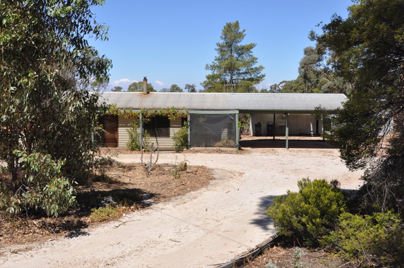 4 PRIME INDUSTRIAL LOTS Picture 3