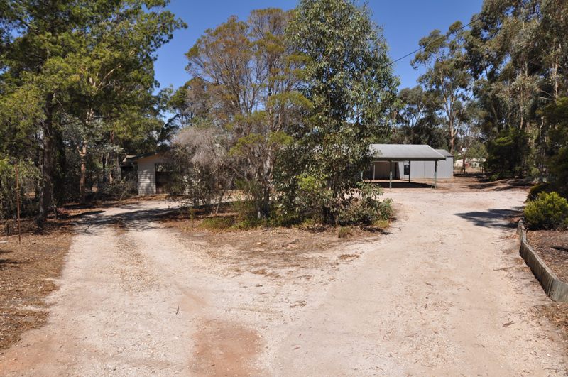 4 PRIME INDUSTRIAL LOTS Picture 2