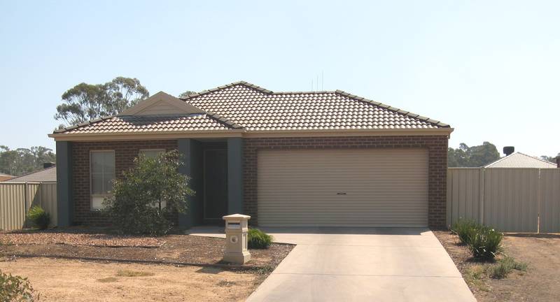 CONSIDERING BUILDING? CONSIDER THIS... Picture 1