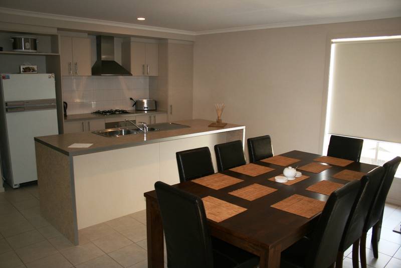 CONSIDERING BUILDING? CONSIDER THIS... Picture 2