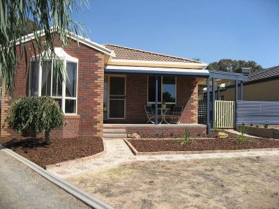 PERFECT FOR THE TRADESMAN OR FIRST HOME BUYER Picture