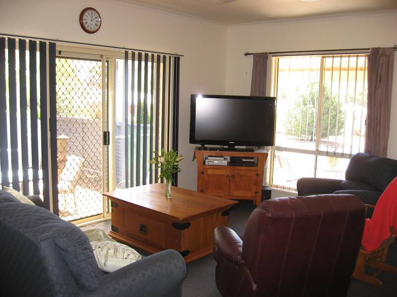 PERFECT FOR THE TRADESMAN OR FIRST HOME BUYER Picture 3