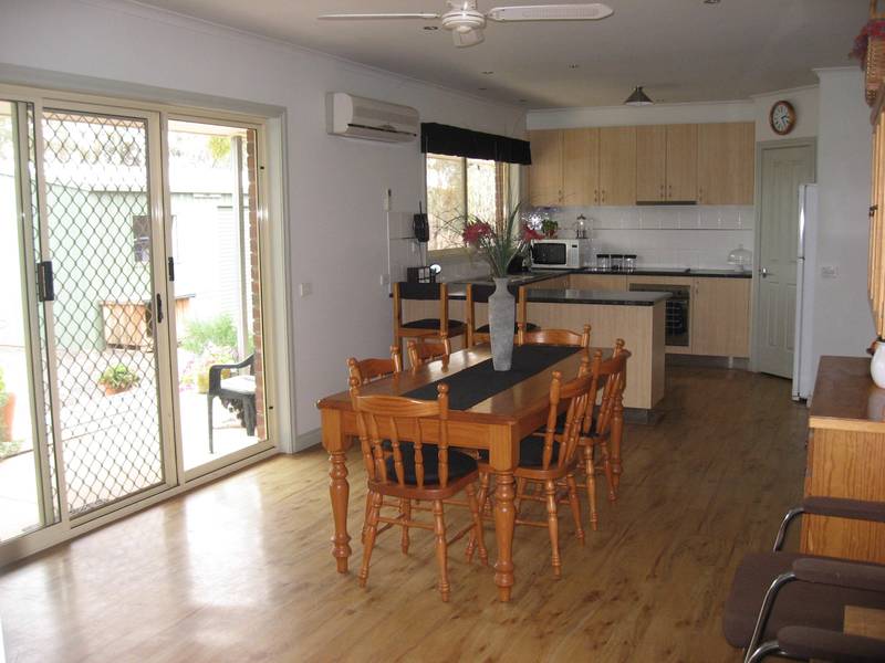 SPACE AND TRANQUILITY IN A NATIVE SETTING! Picture 2