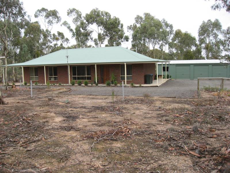 SPACE AND TRANQUILITY IN A NATIVE SETTING! Picture 1