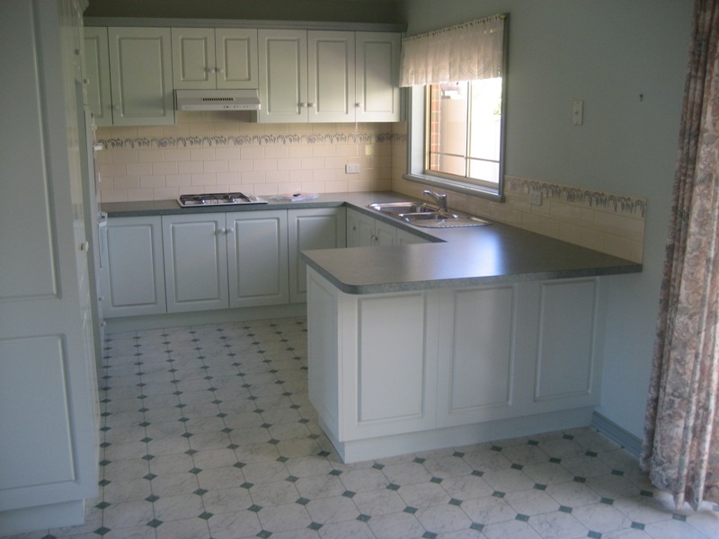 Immaculate Townhouse Picture 3