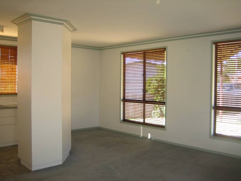 NEAT AS A PIN!!! Picture