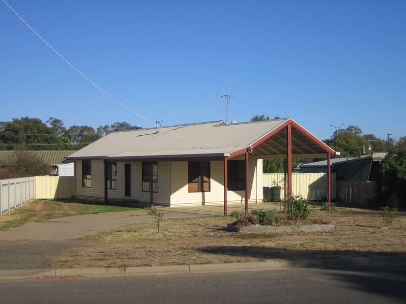 NEAT AS A PIN!!! Picture 1