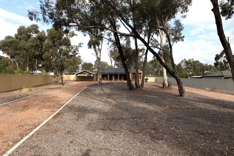 LOOKING FOR THE ULTIMATE IN PEACE AND QUIET? Picture 2