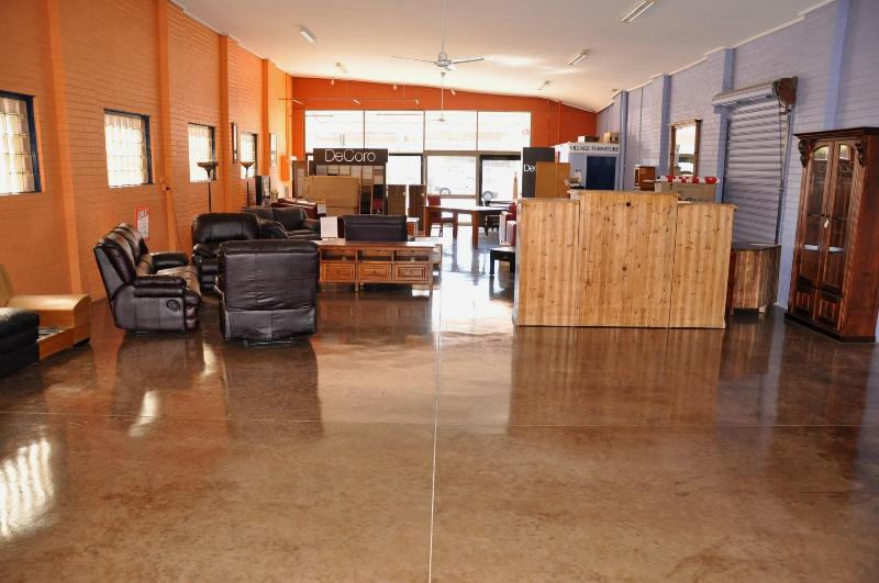 OFFICE - RETAIL Picture 3