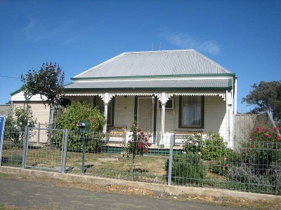 DELIGHTFUL COTTAGE Picture