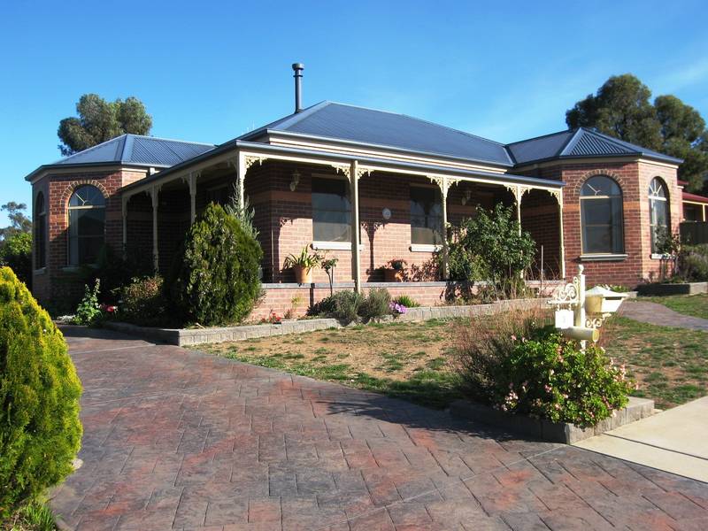 EMPTY NESTERS AND RETIREES Picture 1