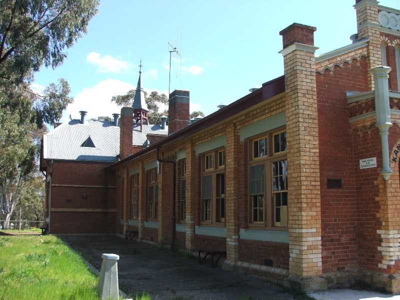 A POINT OF DIFFERENCE Picture 2