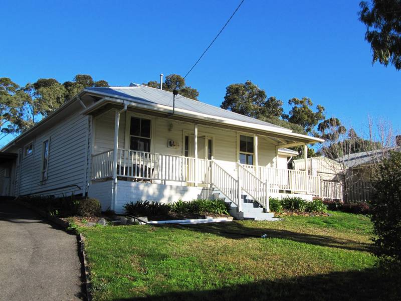 BEAUTIFULLY POSITIONED & BEAUTIFULLY PRESENTED Picture 1