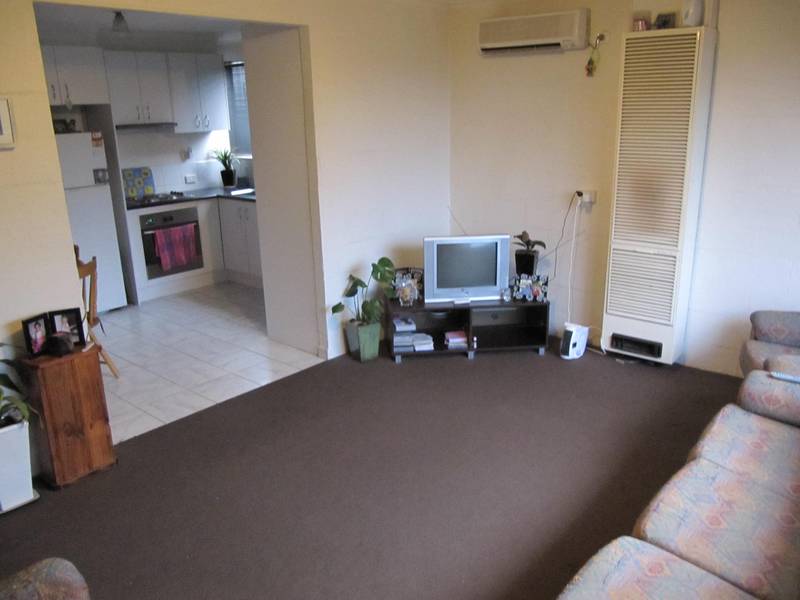 START YOUR PROPERTY PORTFOLIO HERE... Picture 3