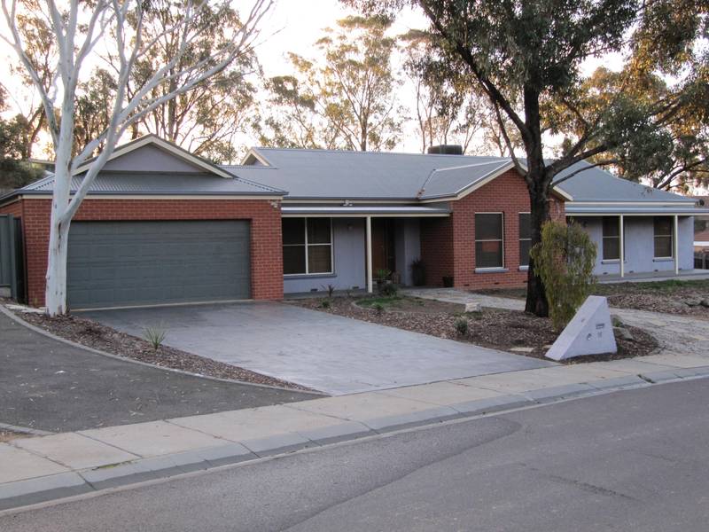 IMPECCABLE BY PRESENTATION AND DESIGN Picture 1