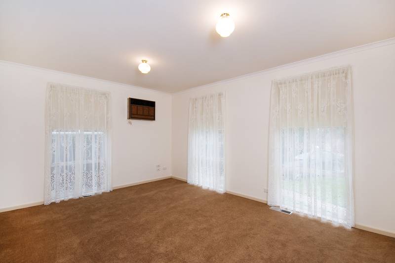 LOCATION LOCATION LOCATION Picture 3