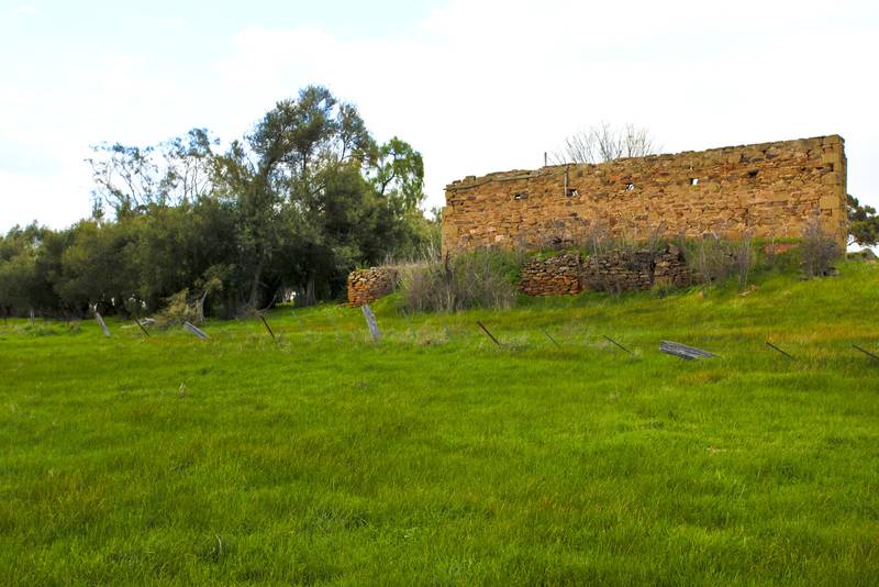 BUILD YOUR DREAM HOME Picture 2