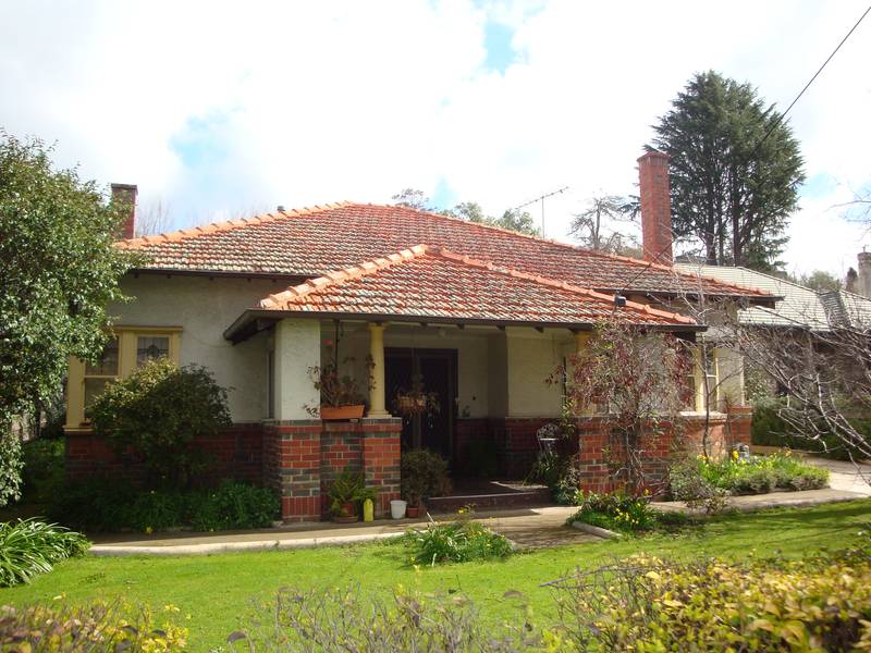 DELIGHTFUL SPACIOUS RESIDENCE Picture 1