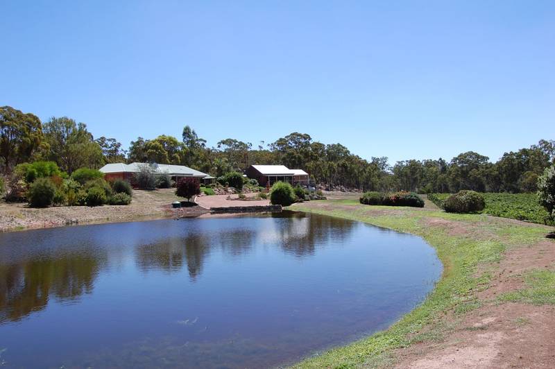 LYNNEVALE ESTATE Picture 1