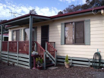 Fully Furnished Close To Town Picture