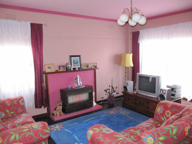 CLOSE TO CBD Picture 3