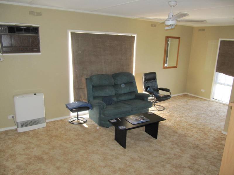 FIRST HOME BUYERS OR INVESTORS Picture 3