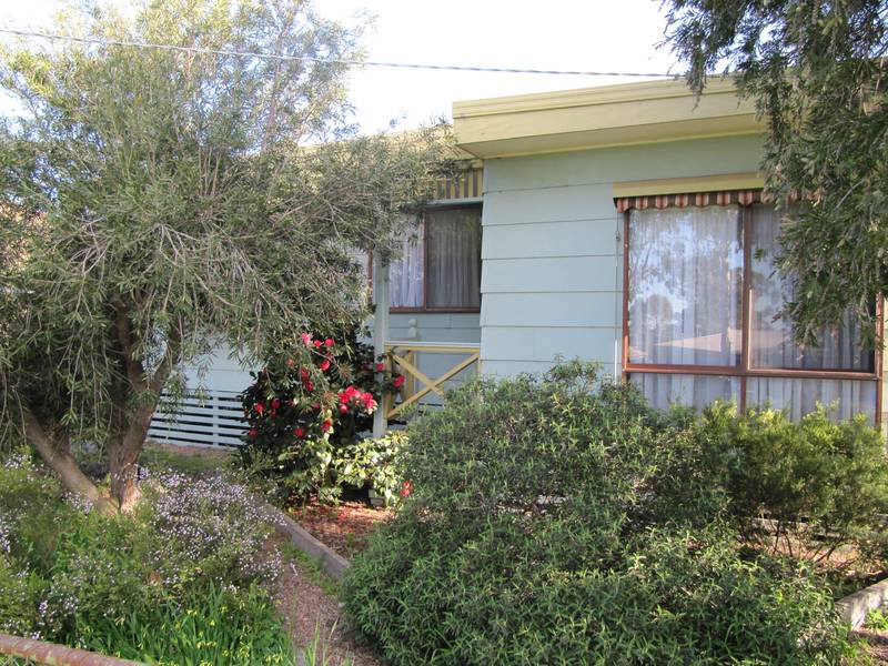 FIRST HOME BUYERS OR INVESTORS Picture 1