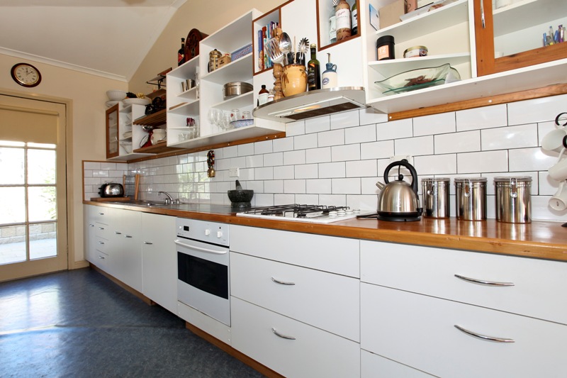 Imposing Federation Residence - Fully Furnished Picture 3