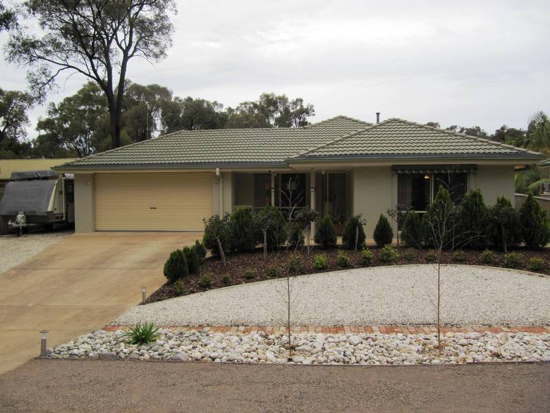 PRESENTED TO PERFECTION Picture 1