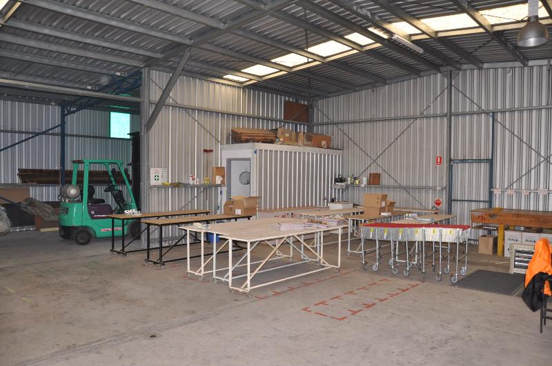 AFFORDABLE WAREHOUSE/FACTORY Picture 3