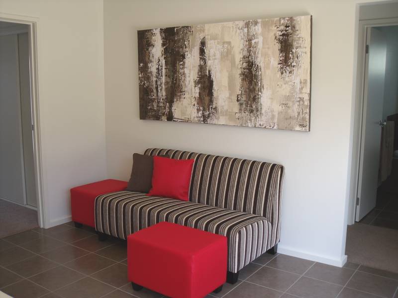 Fully Furnished Executive Townhouse Picture 3