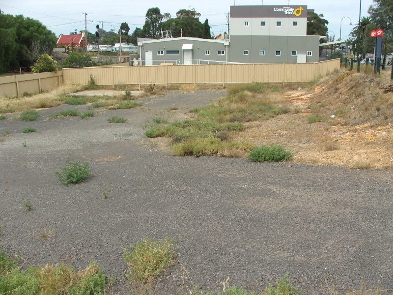 GREAT CENTRAL LOCATION Picture 3