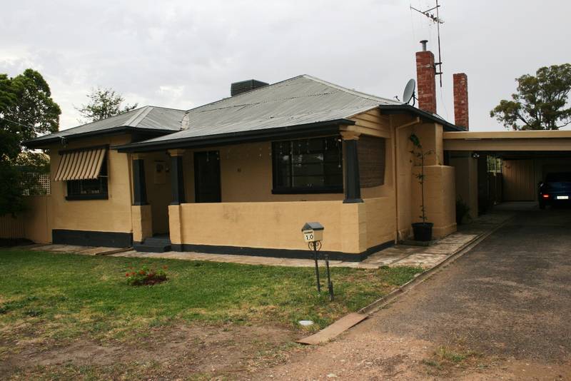 MORE THAN MEETS THE EYE.... Picture 1