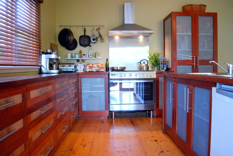 THE BEST OF BOTH WORLDS Picture 3