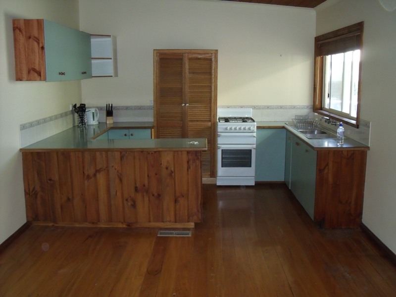 Three Spacious Bedrooms Picture 2