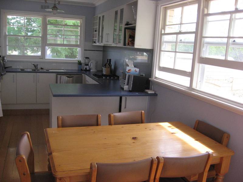 SUBSTANTIAL CREAM BRICK Picture 2