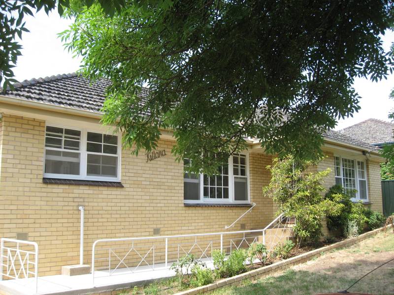 SUBSTANTIAL CREAM BRICK Picture 1