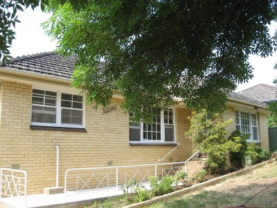 SUBSTANTIAL CREAM BRICK Picture