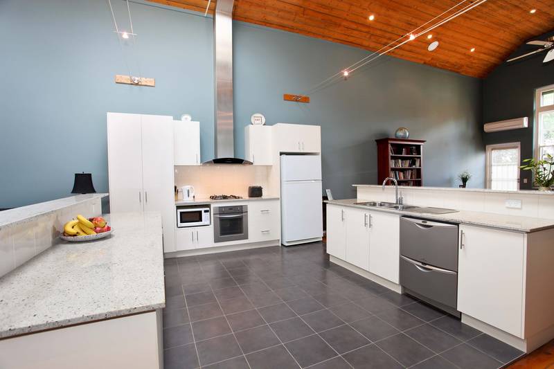 INNER CITY LIVING Picture 3