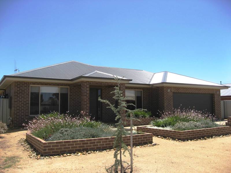 STYLISH IN DESIGN Picture 1