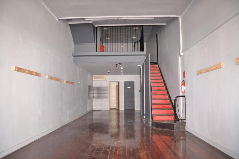 FANTASTIC MAIN STREET LOCATION Picture 2