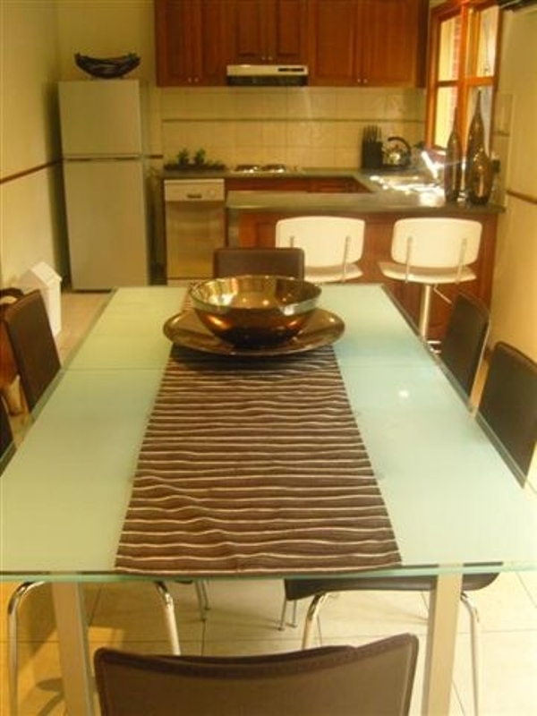 Fully Furnished Quality Townhouse Picture 2