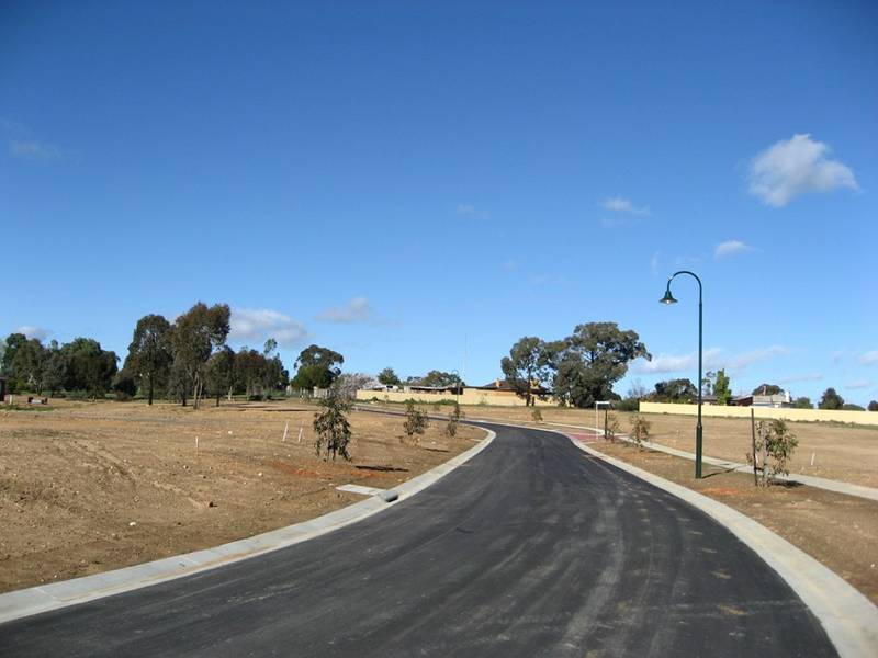 PROSPECT HEIGHTS - EAGLEHAWK - LAND Picture 2